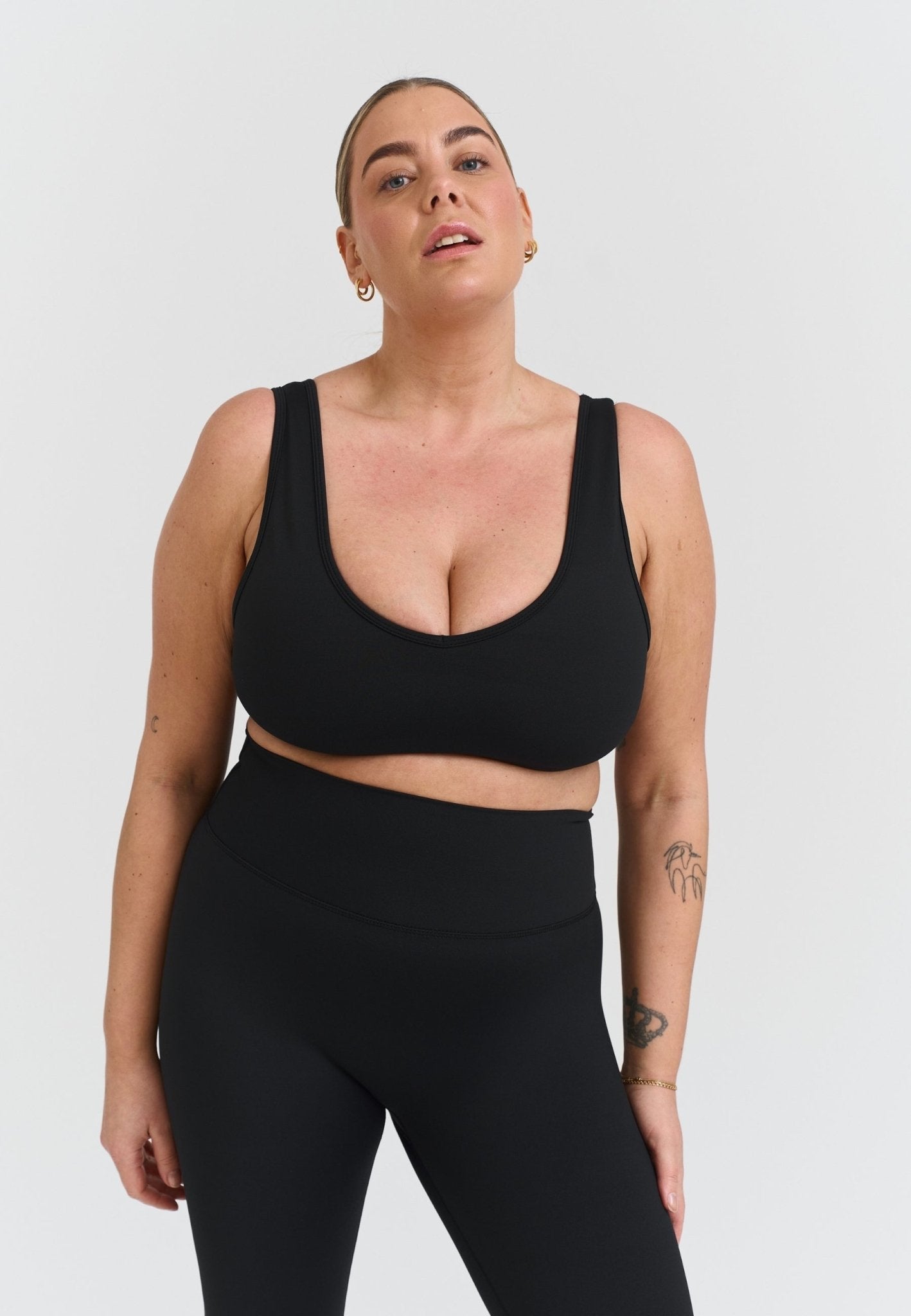 Deep V - Neck Bra - Black - tjuso