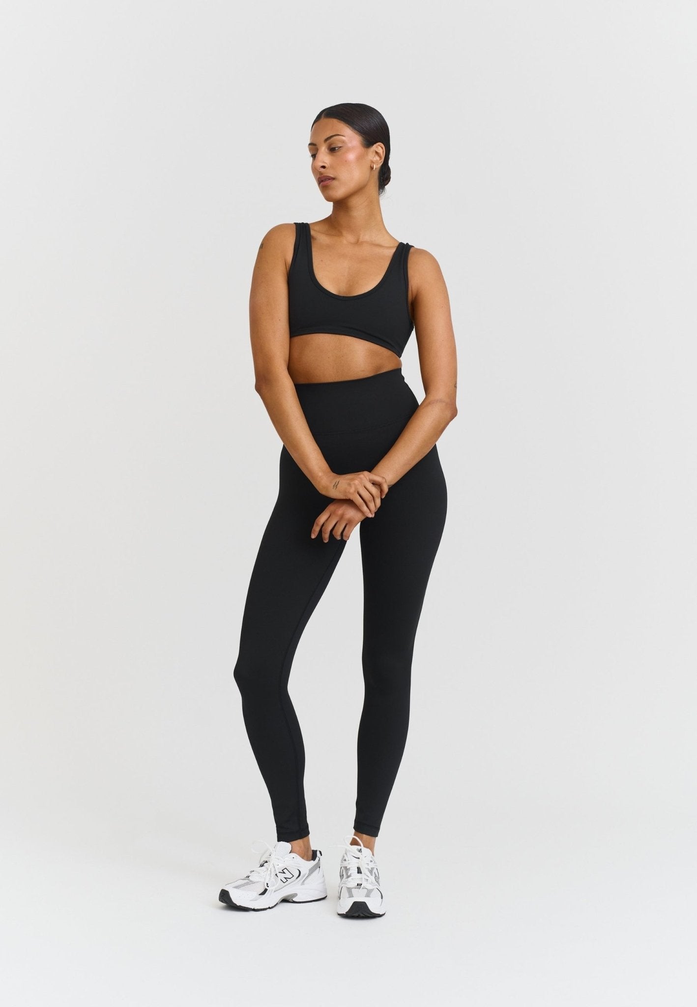 Deep V - Neck Bra - Black - tjuso